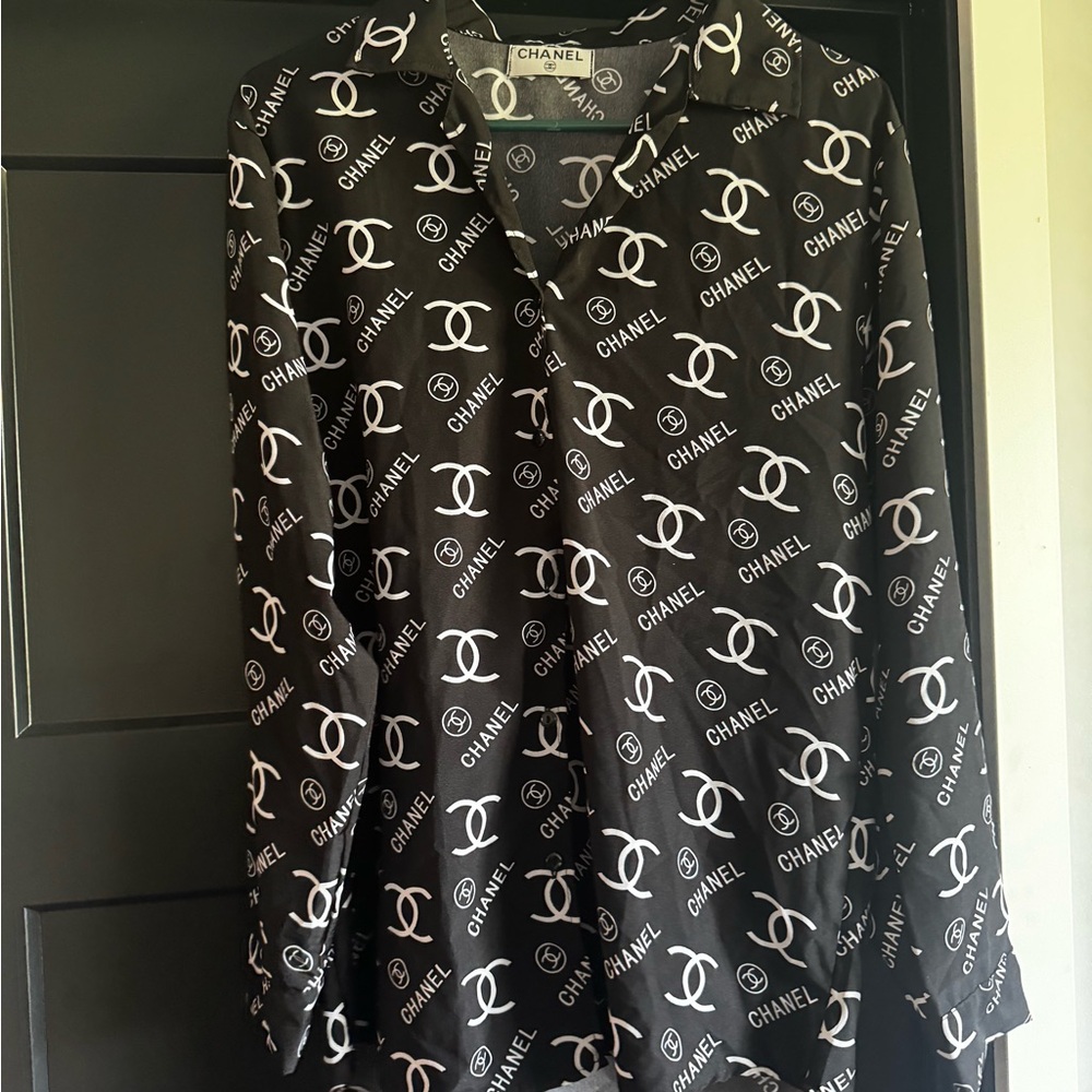 CHANEL Monochrome Logo Pattern Shirt